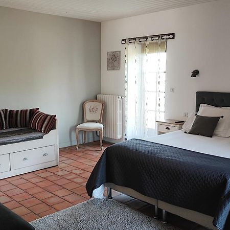 Au Clos Des Templiers Puyravault  Екстер'єр фото